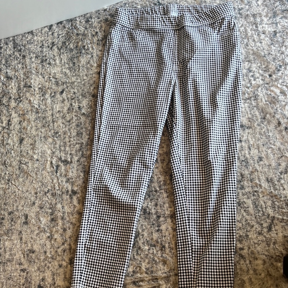 Black and white checkered leggings / pants